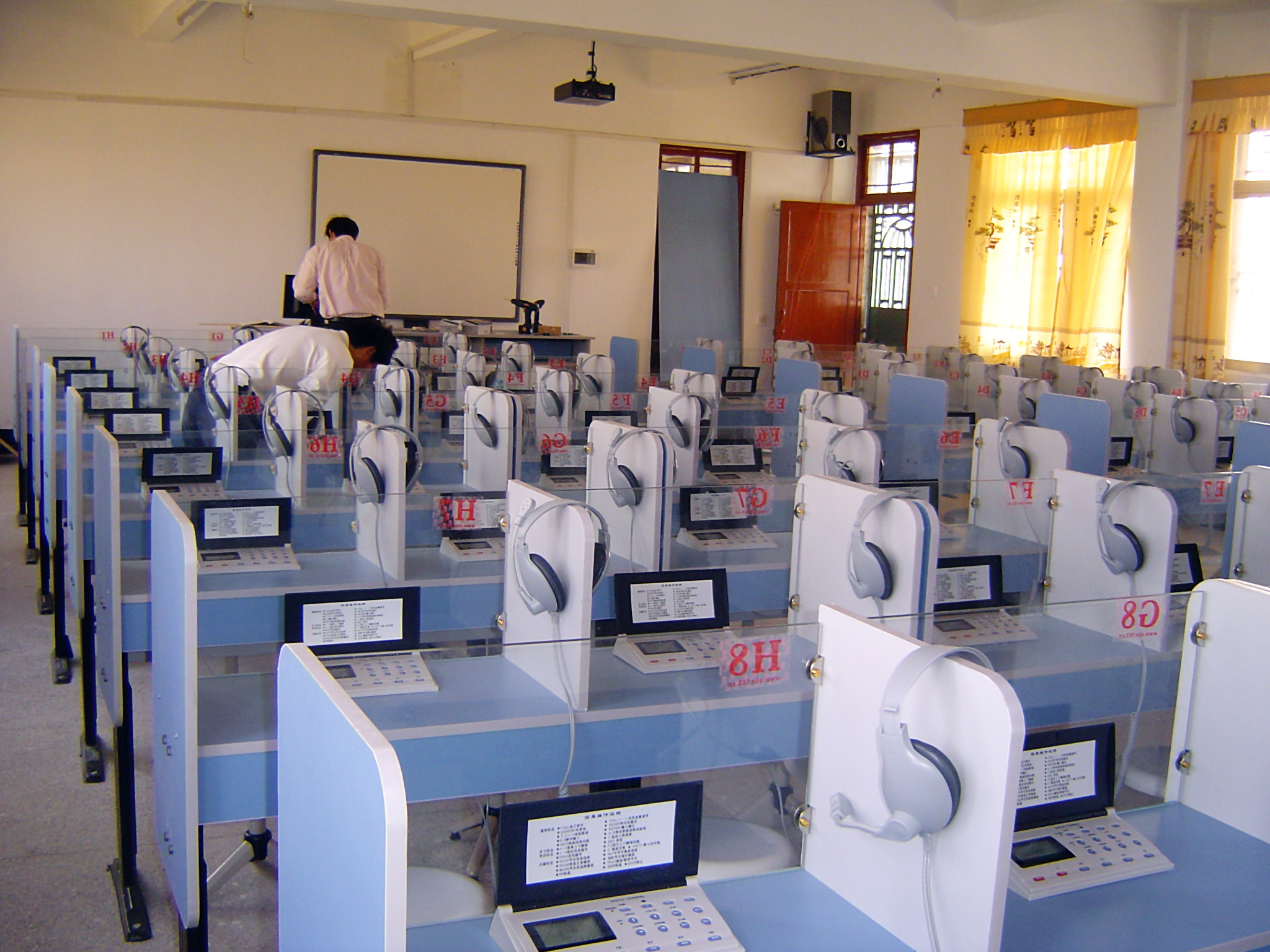 數(shù)字語(yǔ)音室、模擬語(yǔ)音室